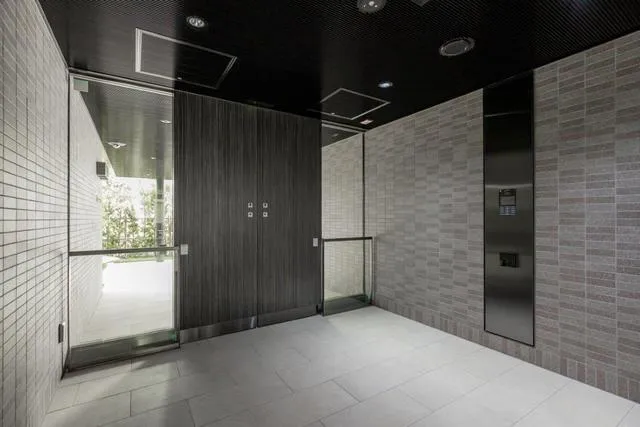 The Park Habio Mejiro Tower - Exterior - ["Flooring", "Floor", "Ceiling"]