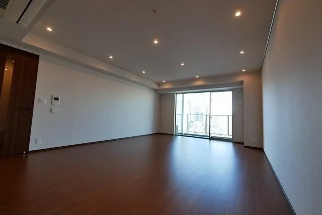 Comforia Shinjuku East Side Tower - Interior - ["Building", "Fixture", "Hall"]