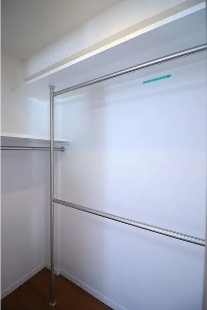 Comforia Fudomae - Interior - ["Fixture", "Automotive exterior", "Cabinetry"]