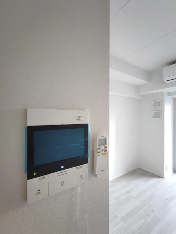 Cross Residence Takadanobaba - Interior - ["Floor", "Ceiling", "Display device"]