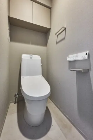Proud Flat Nishikamata - Interior - ["Toilet seat", "Toilet", "Flooring"]