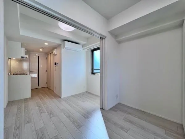 Brillia Ist Oimachi - Interior - ["Floor", "Apartment", "Ceiling"]