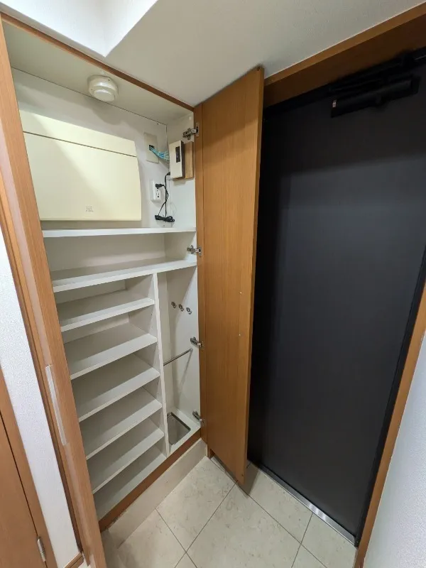 Park Flats Shibuya Daikanyama - Interior - ["Wood", "Flooring", "Floor"]