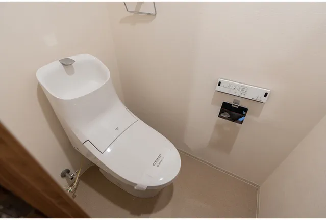 BluRock Higashishinagawa - Interior - ["Toilet seat", "Flooring", "Plumbing fixture"]