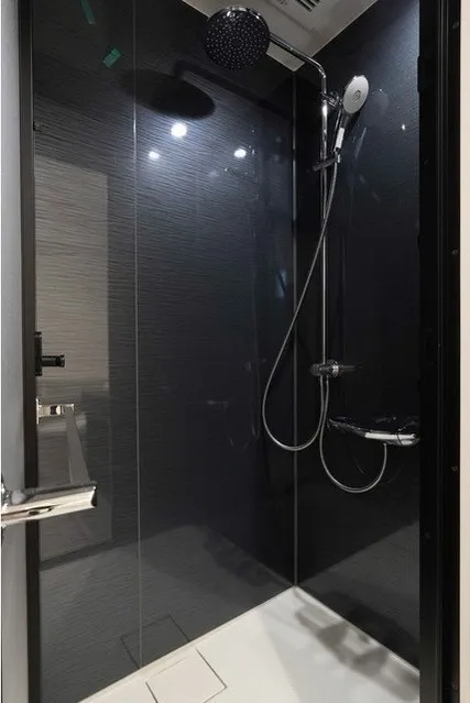 LEFONT PROGRESS SHIBUYA HILLTOP - Interior - ["Fixture", "Door", "Plumbing fixture"]