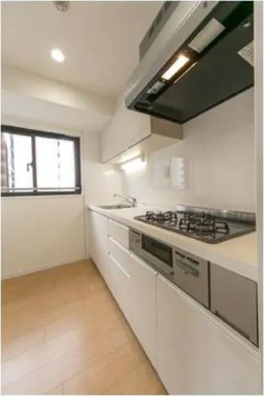 CENTENNIAL TOWER - Interior - ["Kitchen", "Apartment", "Floor"]