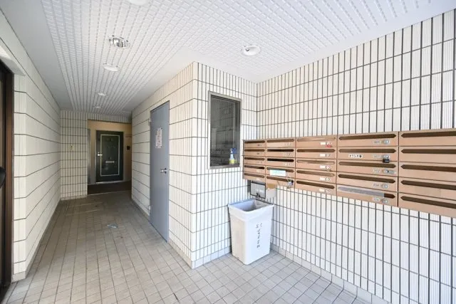 Sky Court Setagaya Wakabayashi - Exterior - ["Floor", "Flooring", "Composite material"]