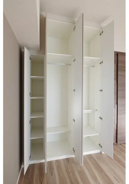 Lefon Progres Shinagawa Oi - Interior - ["Wood", "Cabinetry", "Cupboard"]