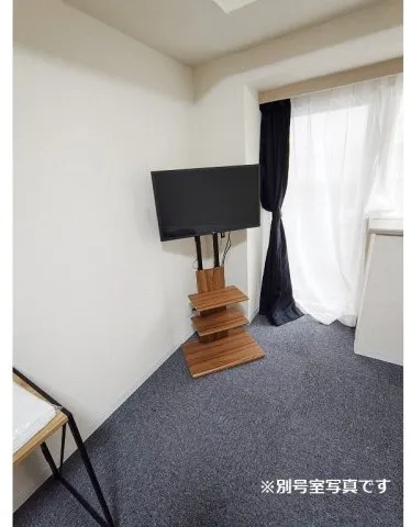Maison De Ville Nihonbashi Nakasu - Interior - ["Wood", "Floor", "Electronic device"]