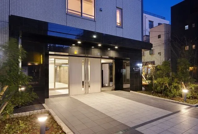 Estime Maison Akabane - Exterior - []