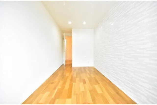 Villa 2465 - Interior - ["Flooring", "Floor", "Wood flooring"]