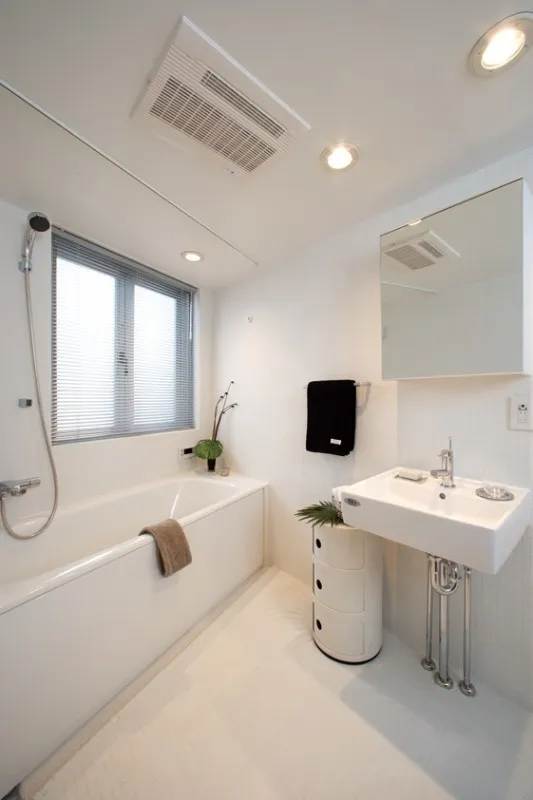 Castalia Ebisu - Interior - ["Bathroom", "Interior design", "Plumbing fixture"]