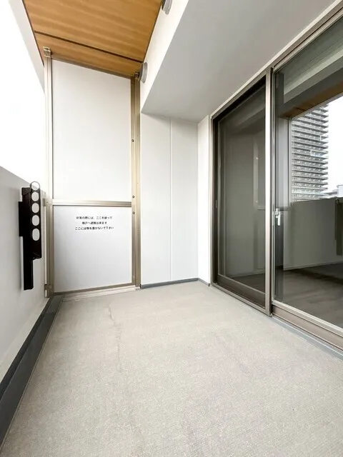 Royal Parks Ariake - Interior - ["Flooring", "Floor", "Wood"]