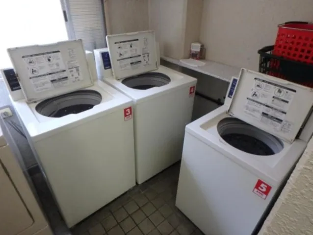 Takanawa Sky Heights - Exterior - ["Major appliance", "Washing machine", "Clothes dryer"]
