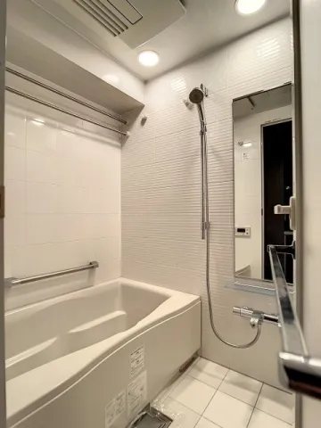 Qualia Jinnan Flats - Interior - ["Bathroom", "Plumbing fixture", "Flooring"]