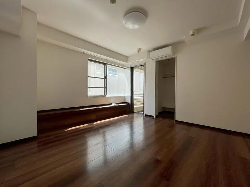 BluRock Ginza East - Interior - ["Flooring", "Wood flooring", "Floor"]
