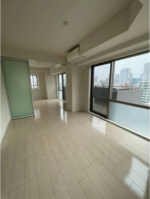 Rivere Tsukishima - Interior - ["Flooring", "Floor", "Interior design"]