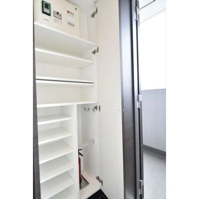 Harmony Residence Ikebukuro - Interior - ["Shelf", "Fixture", "Shelving"]