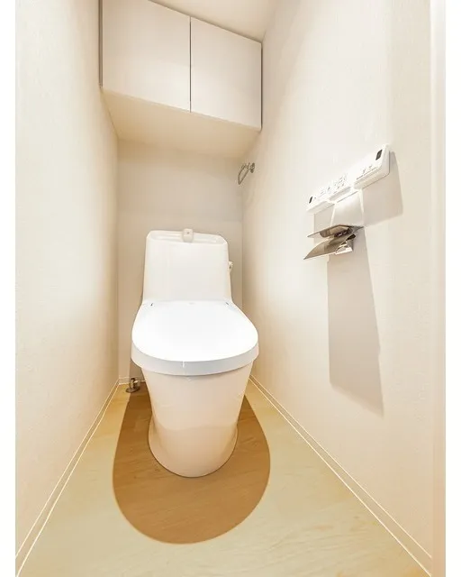 Well Square Hatsudai - Interior - ["Toilet seat", "Toilet", "Flooring"]
