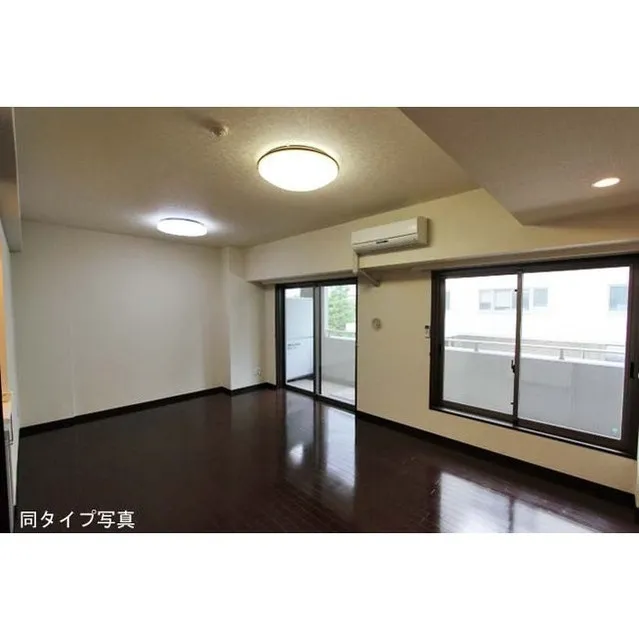 Comforia Tamachi - Interior - ["Building", "Fixture", "Window"]