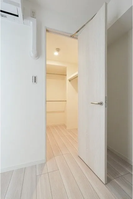 Comforia Liv Bunkyo Gokokuji - Interior - ["Flooring", "Wood", "Floor"]
