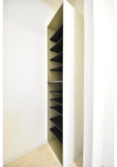 Ravient Asakusa Kototoi - Interior - ["Wood", "Shelving", "Shelf"]