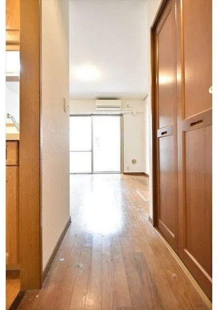 Plateau Jingumae - Interior - ["Flooring", "Floor", "Wood"]
