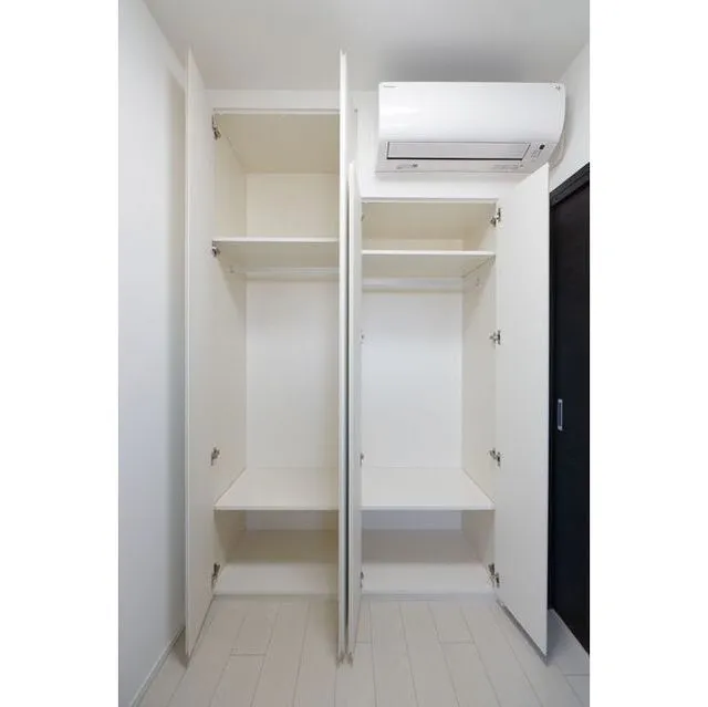 OPEN BLOOM SUMIDA YAHIRO - Interior - ["Building", "Fixture", "House"]