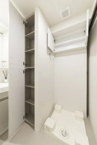 Proud Flat Shibuya Tomigaya - Interior - ["Building", "Fixture", "House"]