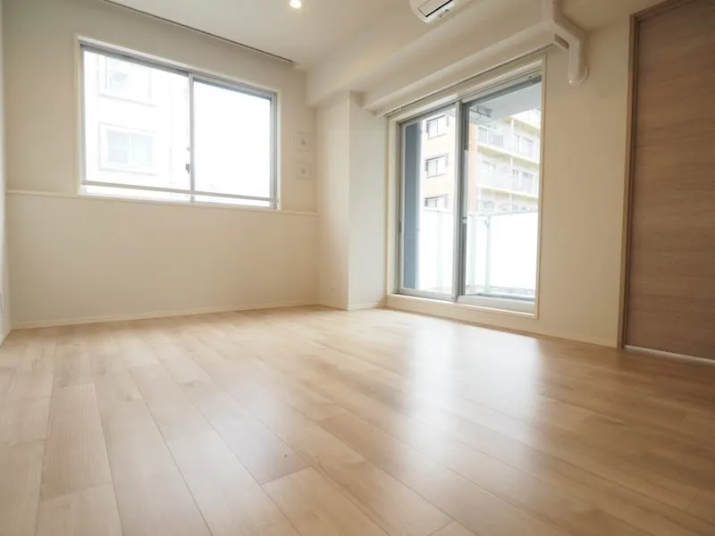 CREVIA RXE Nippori - Interior - ["Window", "Building", "Fixture"]