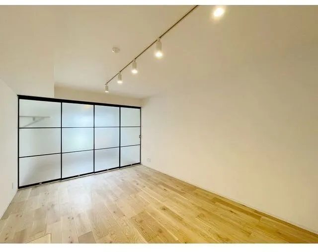Grand Paseo Yoyogi Uehara - Interior - ["Flooring", "Ceiling", "Floor"]