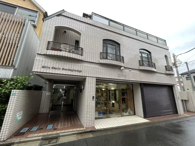 White Castle Kamisaginomiya - Exterior - ["Door", "Urban design", "Apartment"]