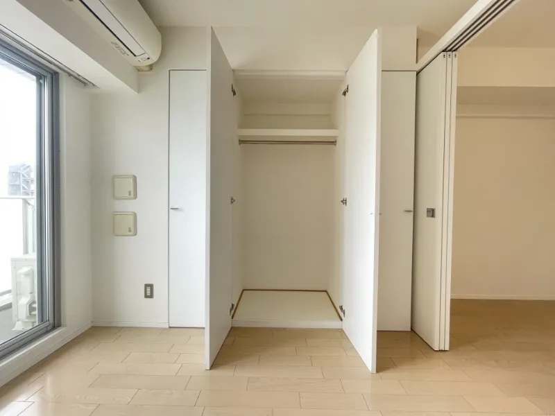 Residia Shin Okachimachi - Interior - ["Wall", "Flooring", "Floor"]