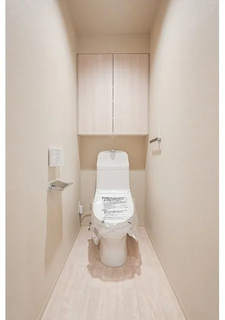 Season Flats Omorinishi - Interior - ["Toilet seat", "Flooring", "Toilet"]