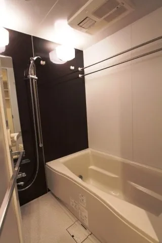 Prime Urban Honkomagome - Interior - ["Bathtub", "Plumbing fixture", "Shower head"]