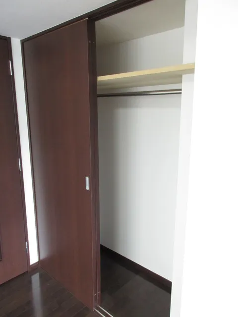THE CUBE - Interior - ["Property", "Room", "Door"]