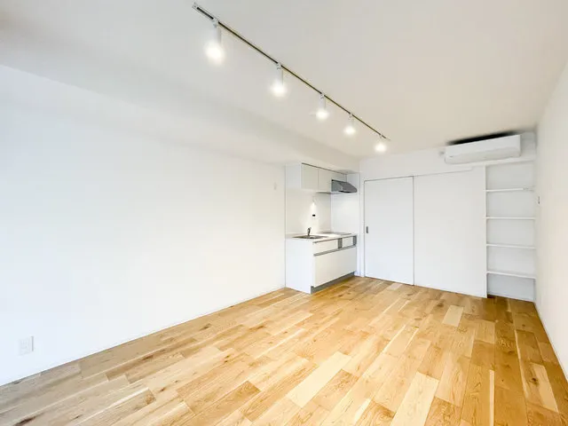 Grand Paseo Yoyogi Uehara - Interior - ["Flooring", "Floor", "Ceiling"]