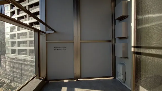 Park Tower Kachidoki South Building - Interior - ["Glass", "Composite material", "Apartment"]