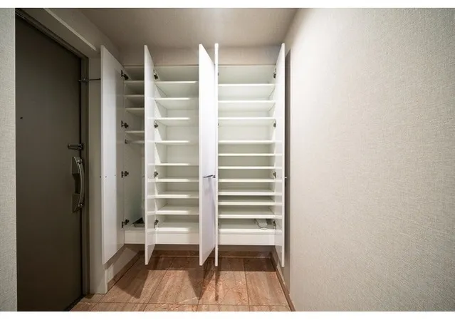 LaSante Gotanda - Interior - ["Wood", "Flooring", "Floor"]