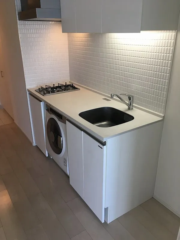 Shinagawa East - Interior - ["Major appliance", "Laundry room", "Property"]