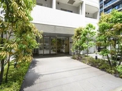 Cresidence Toranomon - Exterior - ["Plant", "Building", "Vegetation"]