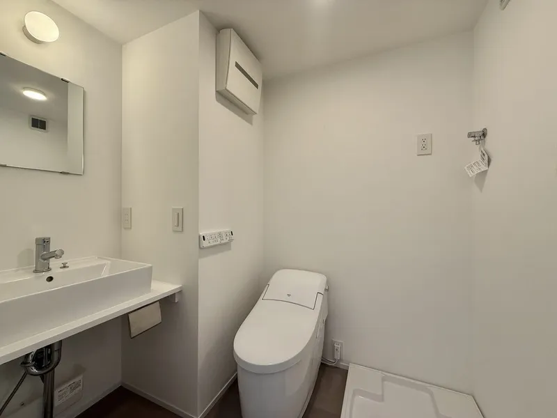 The Trias Nishinippori - Interior - ["Plumbing fixture", "Bathroom", "Toilet seat"]