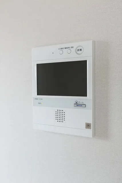 Demes Kiba - Interior - ["Rectangle", "Thermostat", "Machine"]