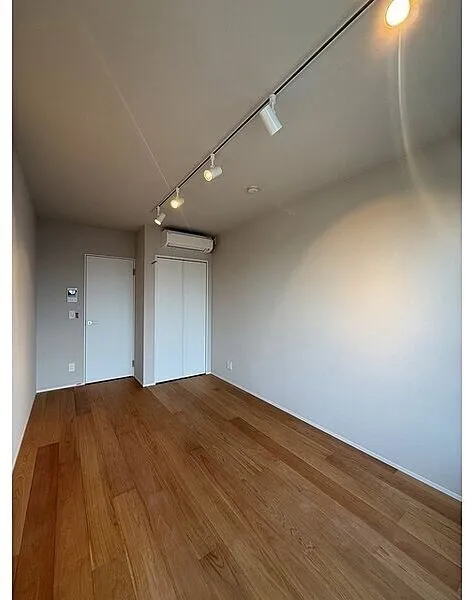 Atrio Flats Jiyugaoka East - Interior - ["Ceiling", "Wood", "Flooring"]