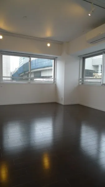 Stylio Ikejiri Ohashi - Interior - ["Window", "Fixture", "Building"]
