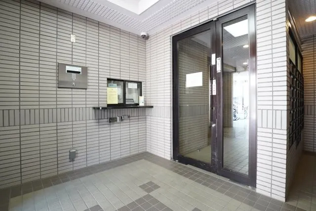 Lions Mansion Nerima No. 2 - Exterior - ["Composite material", "Door", "Metal"]