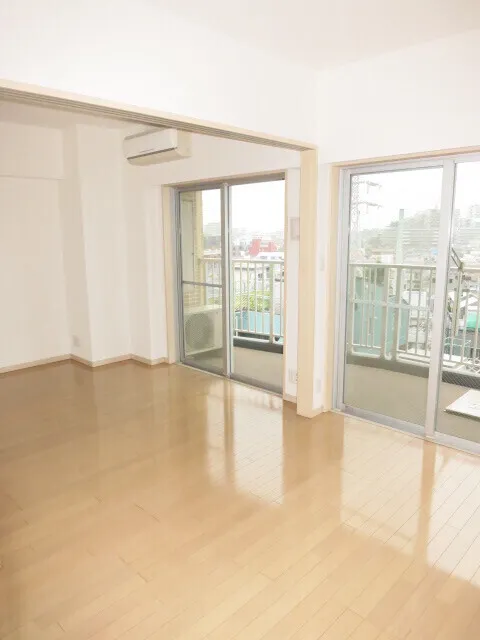 Primal Sangenjaya - Interior - ["Flooring", "Floor", "Wood flooring"]