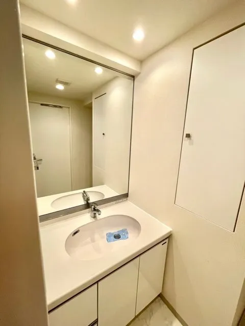 Residia Nakaochiai - Interior - ["Flooring", "Floor", "Interior design"]