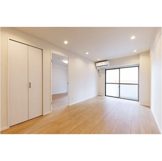 Milia Residence Oshiage - Interior - ["Property", "Window", "Fixture"]