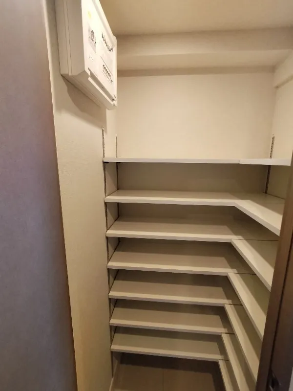 Season Flats Shin-Okachimachi East - Interior - ["Wood", "Shelving", "Flooring"]